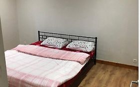 Grande maison avec plusieurs chambres à louer
